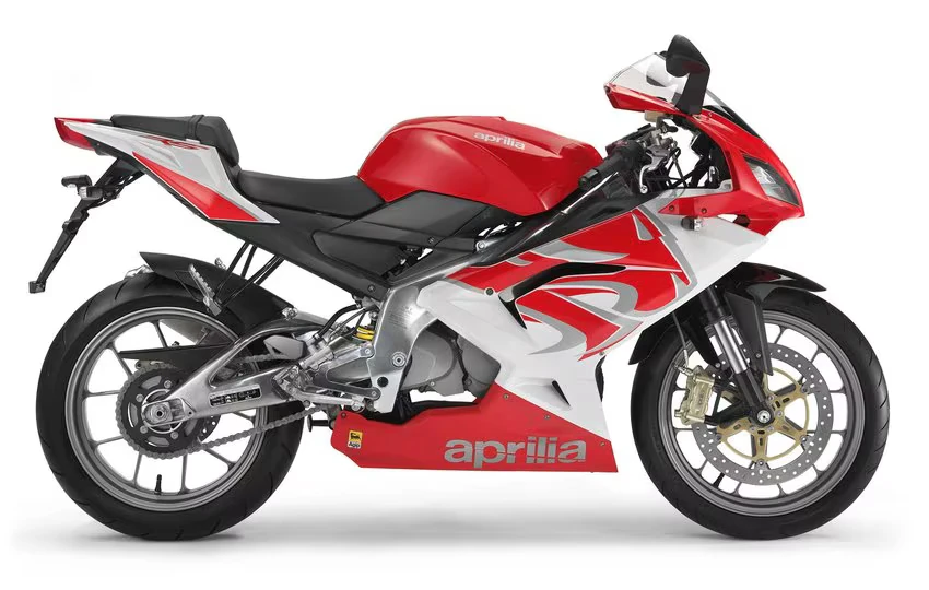 Aprilia RS4 125 - TOP 10 motocykli 125 ccm do 10 tys w 2024 roku